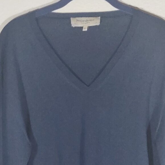 Yves Saint Laurent Rive Gauche Women's Navy Blue Wool V-Neck Sweater Size Large - Picture 4 of 9